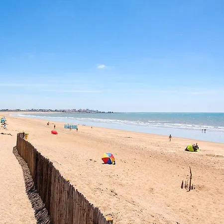 Ensoleillee A Hilaire De Riez Avec Piscine Privee Сент-Илер-де-Рье